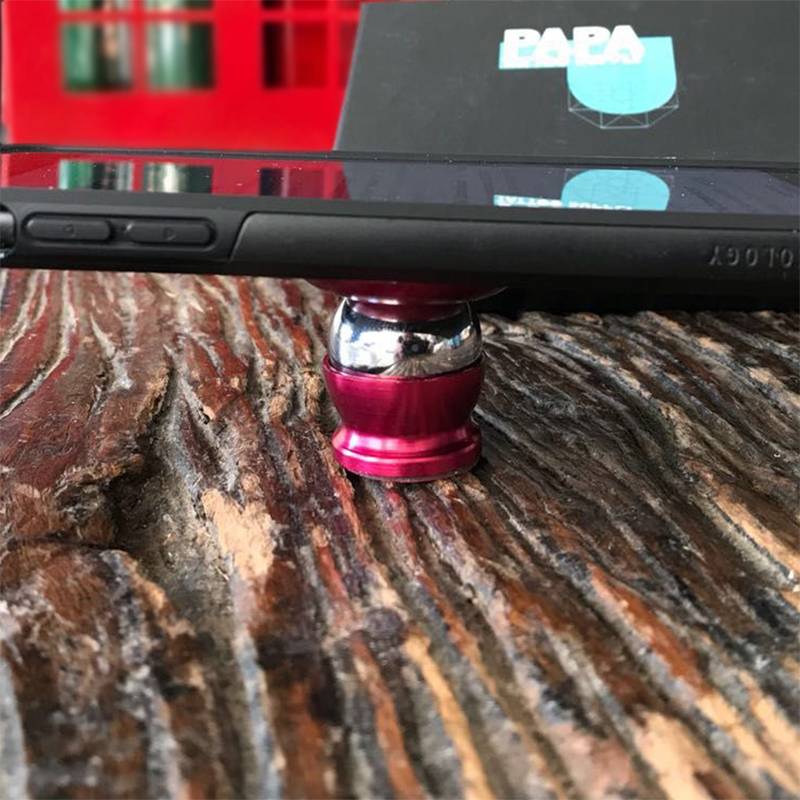 Papa Magnetic Phone Holder